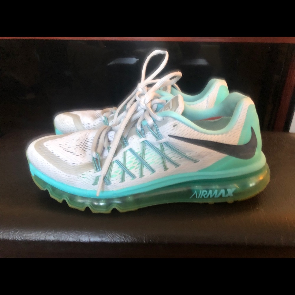 Women’s Nike AirMax Running Shoe size 9